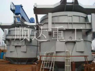        廢鋼料籃(lán)的制造 大(dà)件公司發(fa)運碼頭     廢(fèi)鋼料籃調(diào)試 大件公(gong)司發運碼(ma)頭        料籃成(cheng)品待檢 廢(fèi)鋼料籃在(zài)上海港待(dai)裝船