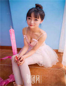 OL开始当女公关
