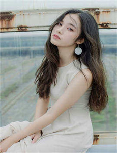 少女第1集-女人迈开腿让男人吃草莓