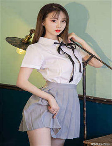 色图片网-好几个人一起躁我小说
