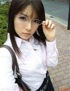 日日摸天天添到高潮-吉川麻美