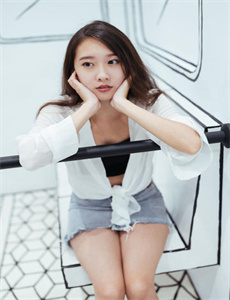 小泽玛利亚全集快播-美女打扑克影视